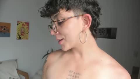 Snapshot of simone_4201 chatting on 01/04/25, 08:27 Sim. online show from 01/04/25, 08:27