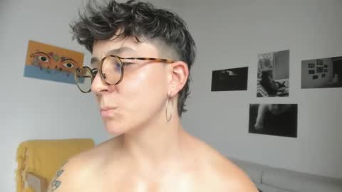 Snapshot of simone_4201 chatting on 01/20/25, 09:53 Sim. online show from 01/20/25, 09:53