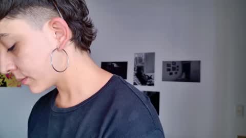 Snapshot of simone_4201 chatting on 02/25/25, 07:25 Sim. online show from 02/25/25, 07:25