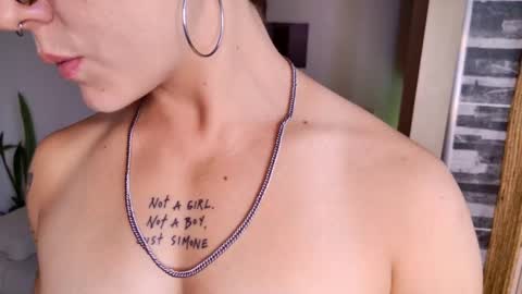 Snapshot of simone_4201 chatting on 02/26/25, 09:48 Sim. online show from 02/26/25, 09:48