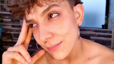 Snapshot of simone_4201 chatting on 03/03/25, 11:33 Sim. online show from 03/03/25, 11:33