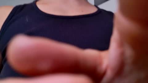 Snapshot of simone_4201 chatting on 10/12/25, 09:03 Sim. online show from 10/12/25, 09:03