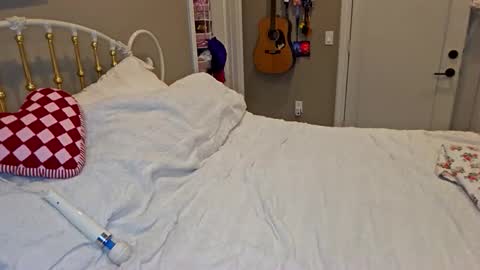 simonesighren online show from 02/03/26, 07:24