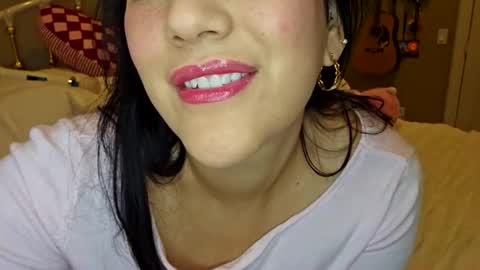 Snapshot of simonesighren chatting on 03/07/26, 06:21 simonesighren online show from 03/07/26, 06:21