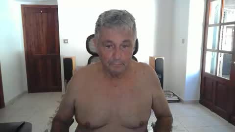 Snapshot of simonthenudist chatting on 09/11/25, 08:58 Simon online show from 09/11/25, 08:58