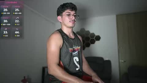 Snapshot of simoon_01 chatting on 10/31/25, 05:30 SIMOON online show from 10/31/25, 05:30