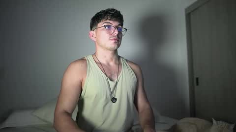 Snapshot of simoon_01 chatting on 02/17/26, 03:58 SIMOON online show from 02/17/26, 03:58