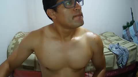 Snapshot of simpatico977 chatting on 02/10/25, 05:47 Denis online show from 02/10/25, 05:47