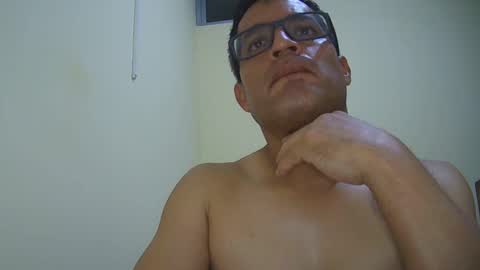 Snapshot of simpatico977 chatting on 11/18/25, 05:01 Denis online show from 11/18/25, 05:01