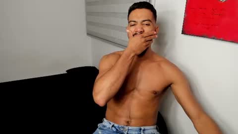 Snapshot of simple_guyy chatting on 07/04/26, 06:19 Andrey online show from 07/04/26, 06:19