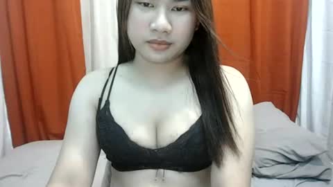 Snapshot of simply_francine chatting on 03/28/26, 01:54 simply francine online show from 03/28/26, 01:54