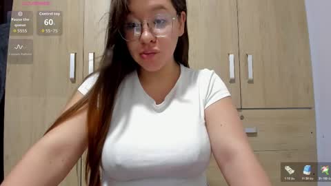 Snapshot of simply_zoe___ chatting on 02/10/26, 09:52 zoe online show from 02/10/26, 09:52