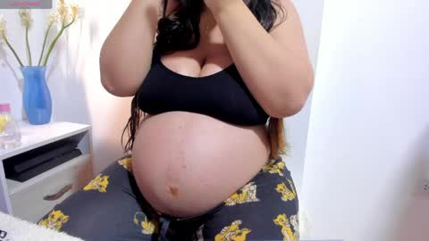 Snapshot of simply_zoe___ chatting on 04/15/26, 07:21 zoe online show from 04/15/26, 07:21