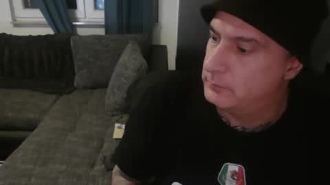 sinalco1975 online show from 12/02/25, 03:23