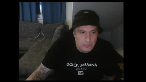 Snapshot of sinalco1975 chatting on 04/20/26, 11:28 sinalco1975 online show from 04/20/26, 11:28