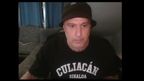Snapshot of sinalco1975 chatting on 05/06/26, 01:47 sinalco1975 online show from 05/06/26, 01:47