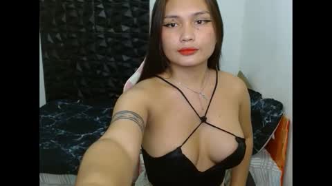 hi im thalia  nice to meet you  please give me thumbs up 3 online show from 12/21/24, 01:58