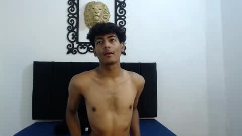 Snapshot of sinboy_ chatting on 04/22/26, 11:12 online show from 04/22/26, 11:12