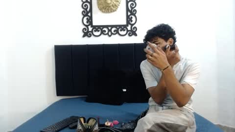 Snapshot of sinboy_ chatting on 04/27/26, 11:19 online show from 04/27/26, 11:19