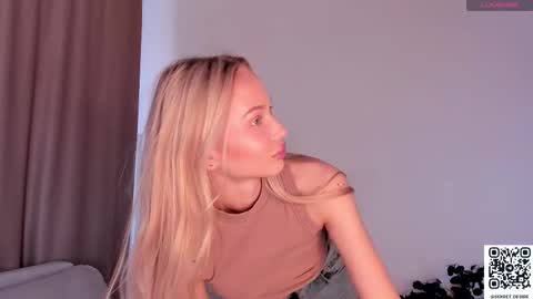 Naomi online show from 09/11/25, 09:31