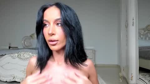 Snapshot of sincerelyc chatting on 11/21/25, 08:18 C online show from 11/21/25, 08:18