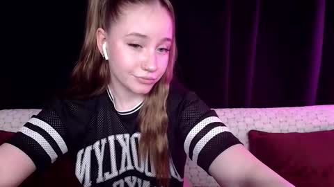 Sindi online show from 01/26/25, 05:34