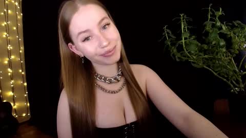 Sindi online show from 10/13/25, 12:16