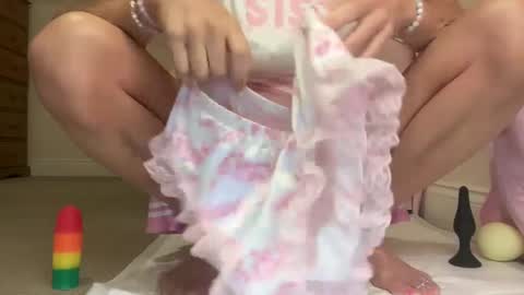 Snapshot of sindysissy chatting on 10/02/25, 03:46 Sindy SissyEnglish Spanish online show from 10/02/25, 03:46