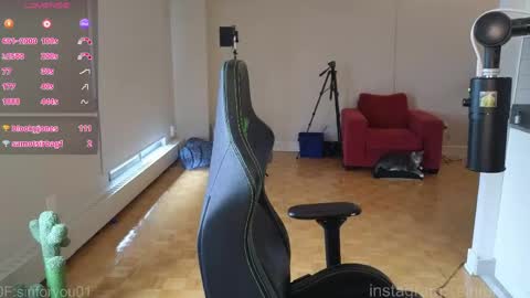 Snapshot of sinforyou_ chatting on 04/15/26, 10:21 wwoooooooooooof online show from 04/15/26, 10:21