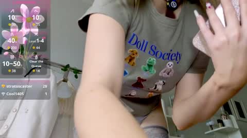 Snapshot of sinful_kittyy chatting on 05/11/26, 02:45 Kate online show from 05/11/26, 02:45