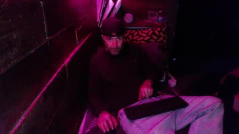 Snapshot of sinfulloki616 chatting on 11/01/25, 06:43 sinfulloki616 online show from 11/01/25, 06:43