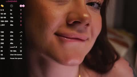 Snapshot of sinfulmoves chatting on 04/27/26, 01:31 Alice online show from 04/27/26, 01:31