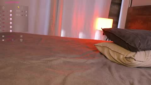 Snapshot of sinfulsmile_ chatting on 03/12/25, 04:19 Ivy online show from 03/12/25, 04:19