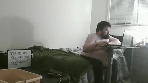 Snapshot of singledude_69 chatting on 12/09/24, 07:06 SingleDude 69 online show from 12/09/24, 07:06