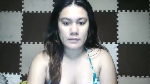 Snapshot of singlemomma31 chatting on 01/08/26, 01:02 stef online show from 01/08/26, 01:02