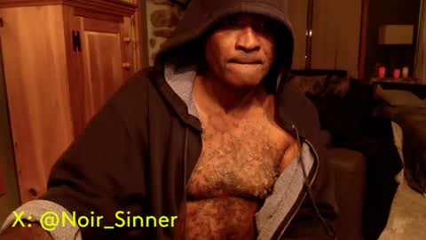 Snapshot of sinnernoir chatting on 10/08/25, 01:25 My Name Is..............................John online show from 10/08/25, 01:25