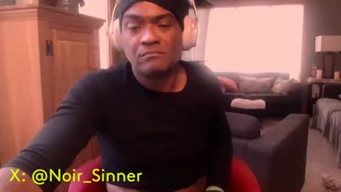 Snapshot of sinnernoir chatting on 10/21/25, 02:51 My Name Is..............................John online show from 10/21/25, 02:51