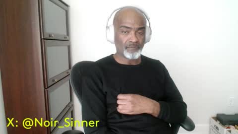 Snapshot of sinnernoir chatting on 04/11/26, 11:36 My Name Is..............................John online show from 04/11/26, 11:36