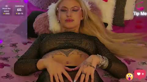 Snapshot of sinners_muse chatting on 02/24/25, 09:10 Sinners Muse online show from 02/24/25, 09:10