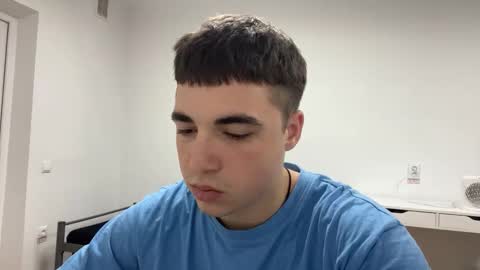 Snapshot of sinnglesexsex chatting on 10/13/25, 03:56 Dan online show from 10/13/25, 03:56