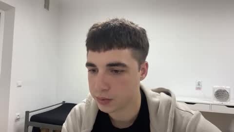 Snapshot of sinnglesexsex chatting on 10/20/25, 06:30 Dan online show from 10/20/25, 06:30