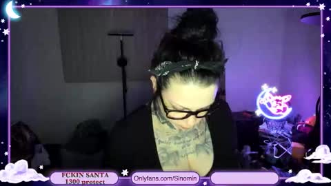 Sinomin online show from 12/22/25, 01:35