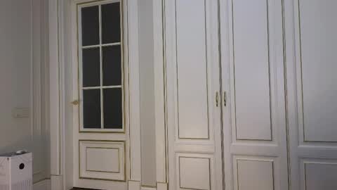 Snapshot of sinsemillaa chatting on 04/12/26, 07:35 Ellie online show from 04/12/26, 07:35