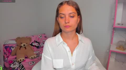 Snapshot of sinti_phillips chatting on 06/03/26, 02:25 Sitni online show from 06/03/26, 02:25