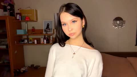 Emma online show from 11/24/25, 12:38