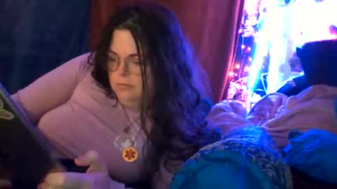 Siofra online show from 11/07/25, 07:41