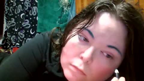 Snapshot of siofra chatting on 05/09/26, 01:22 Siofra online show from 05/09/26, 01:22