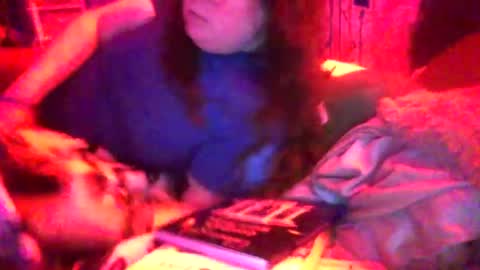 Snapshot of siofra chatting on 07/10/26, 12:19 Siofra online show from 07/10/26, 12:19