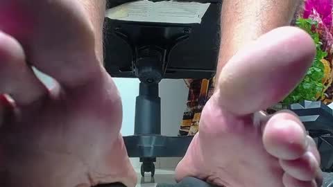 Snapshot of sir_kev66 chatting on 01/17/25, 01:36 only foot                         worshipers here online show from 01/17/25, 01:36
