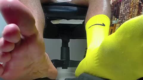 Snapshot of sir_kev66 chatting on 01/17/25, 11:29 only foot                         worshipers here online show from 01/17/25, 11:29